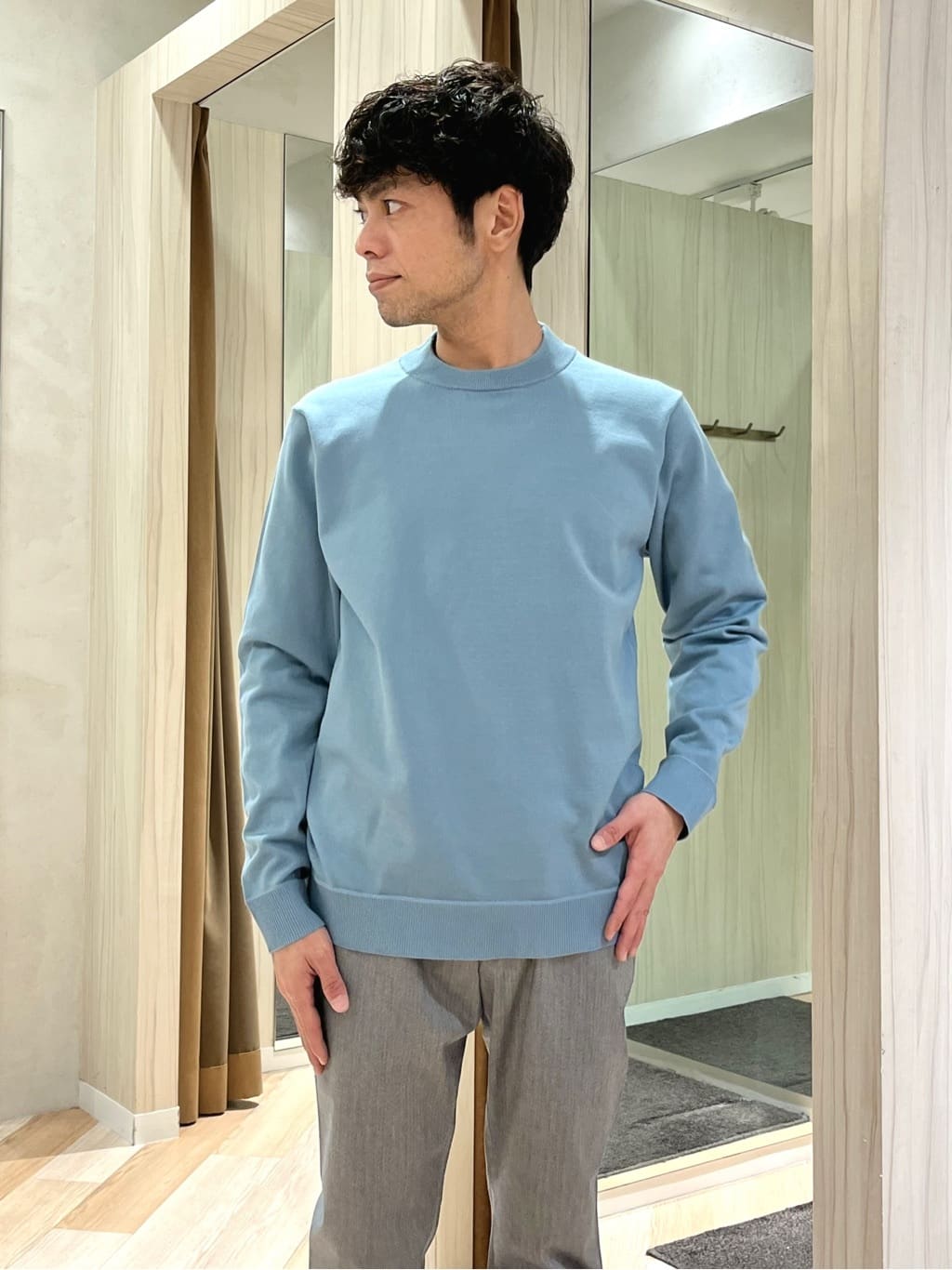 URAさんの「TAKEO KIKUCHI｜【全7サイズ&times;8色展開！】トップマルチヘリンボン パンツ」を使ったコーディネート