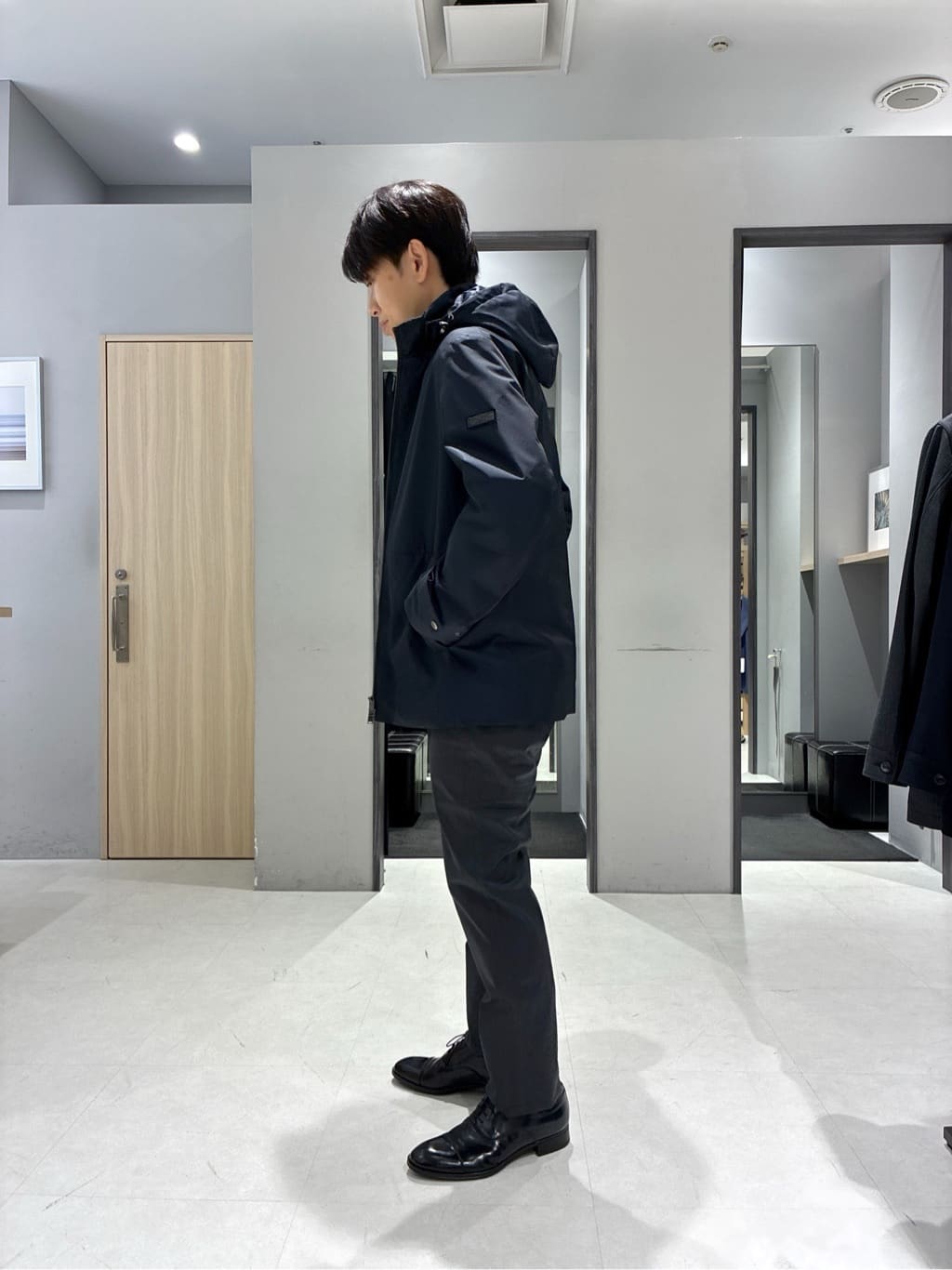 わいずみさんの「TAKEO KIKUCHI｜ハットモチーフ ジャカード ストライプ シャツ」を使ったコーディネート