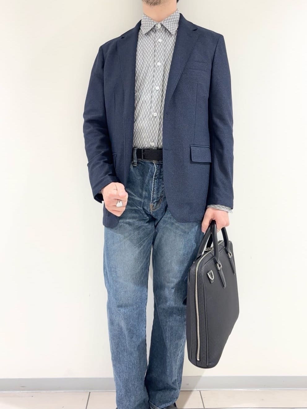 及川さんの「TAKEO KIKUCHI｜【モンスターストレッチ】日本製 ウォッシュド デニムパンツ」を使ったコーディネート