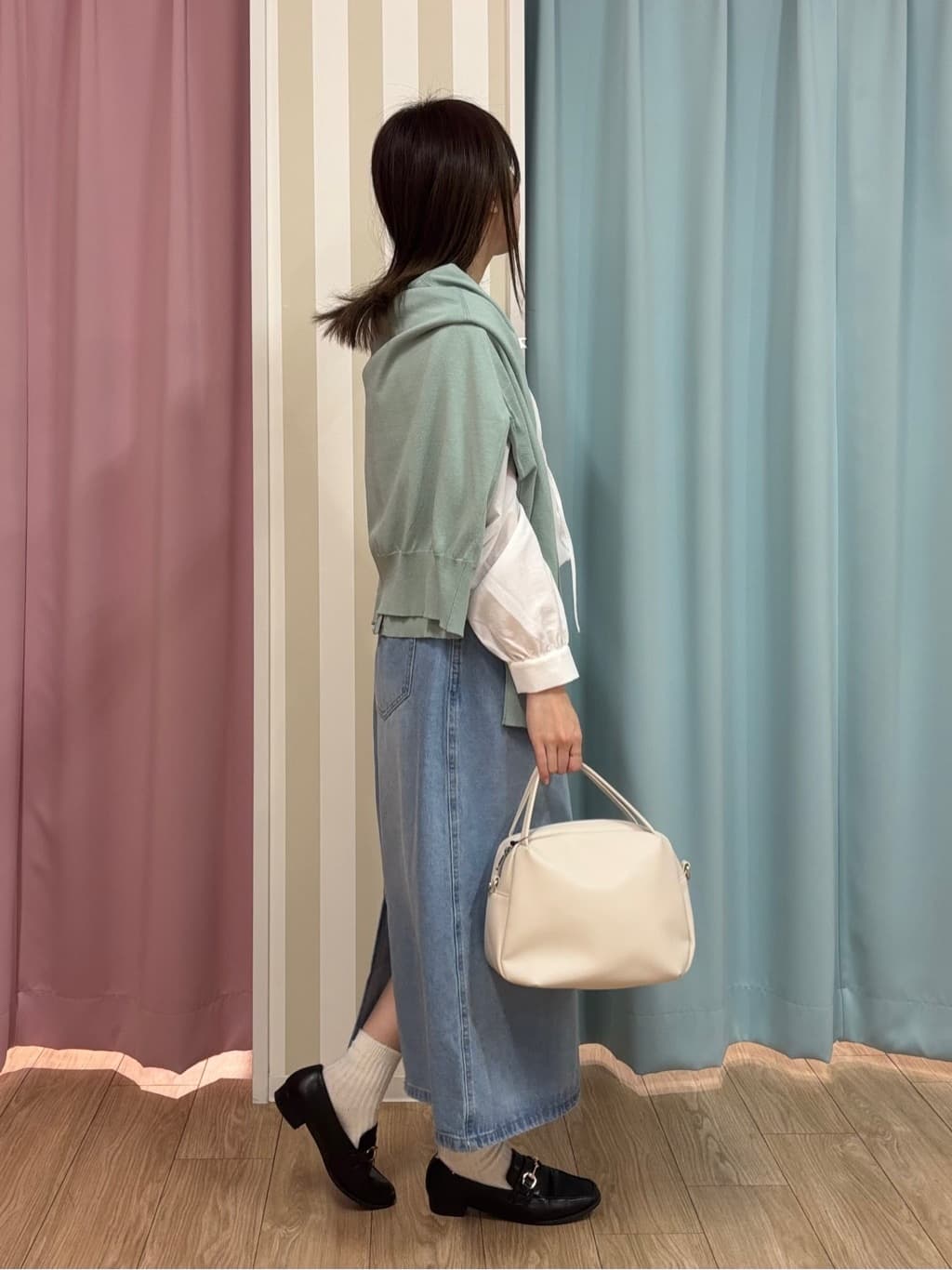 mikiさんの「SHOO･LA･RUE｜◆【洗える/UV/吸水速乾/アンチピリング/S-LL】襟フリルデザインシャツ」を使ったコーディネート