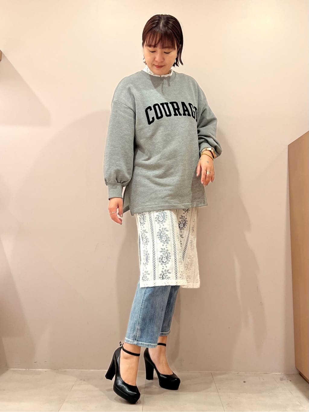 TAKAさんの「ESPERANZA｜3WAYチャンキーヒールパンプス」を使ったコーディネート