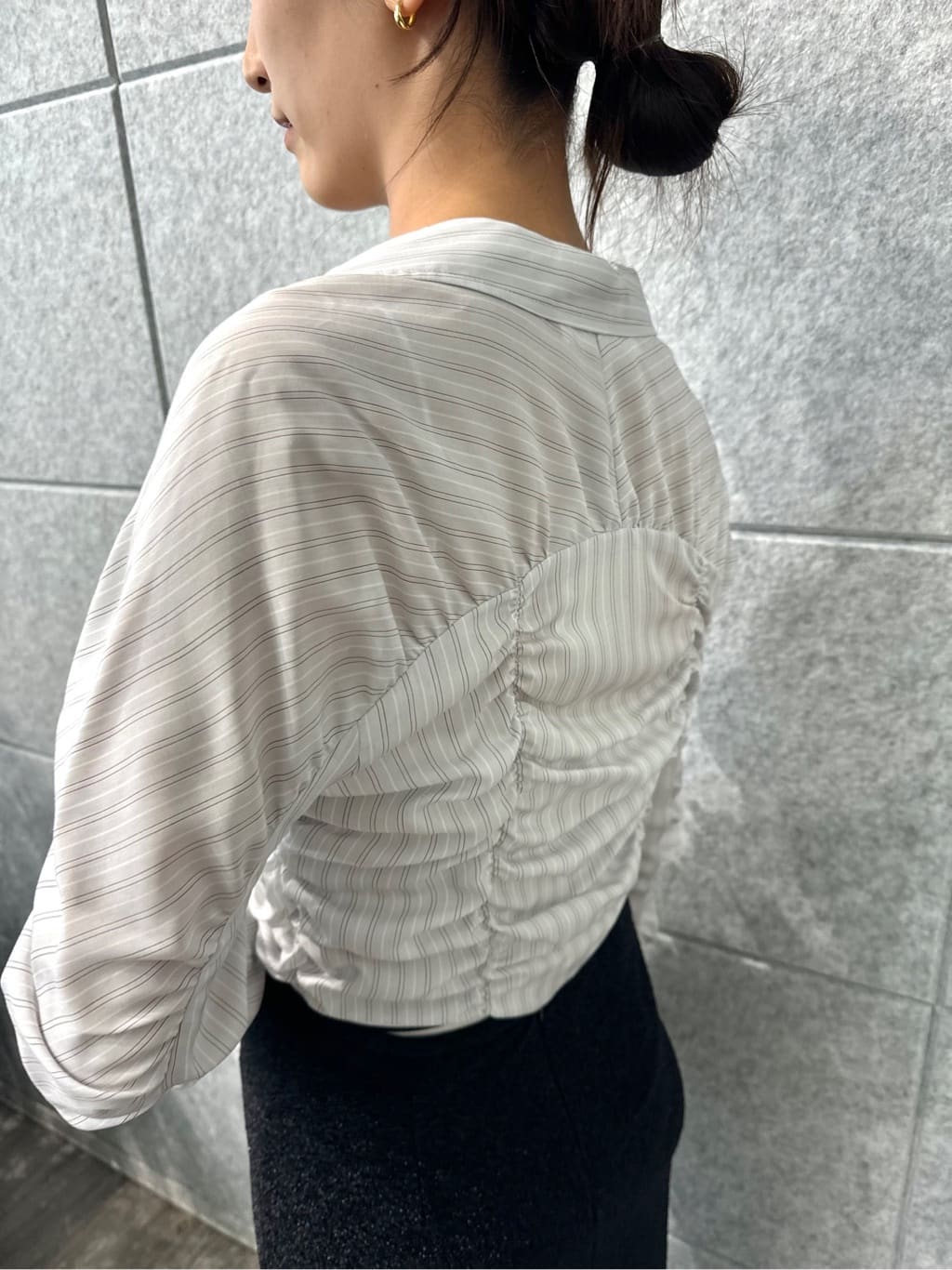 uchi__yamaさんの「CODE A｜lame skirt」を使ったコーディネート