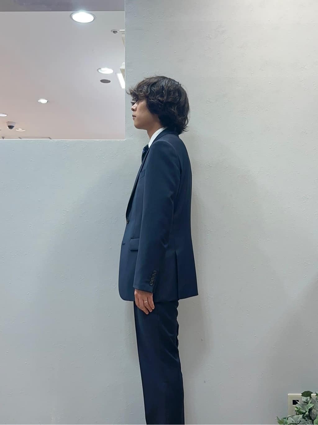 Uさんの「TAKEO KIKUCHI｜【Three by Three】シャイニーシャークピンヘッド スーツ/3ピース対応可」を使ったコーディネート