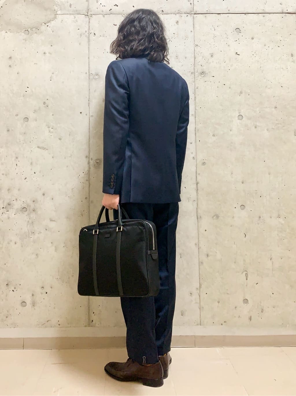 木村剛さんの「TAKEO KIKUCHI｜【Three by Three】シャイニーシャークピンヘッド ベスト / 3ピース対応」を使ったコーディネート