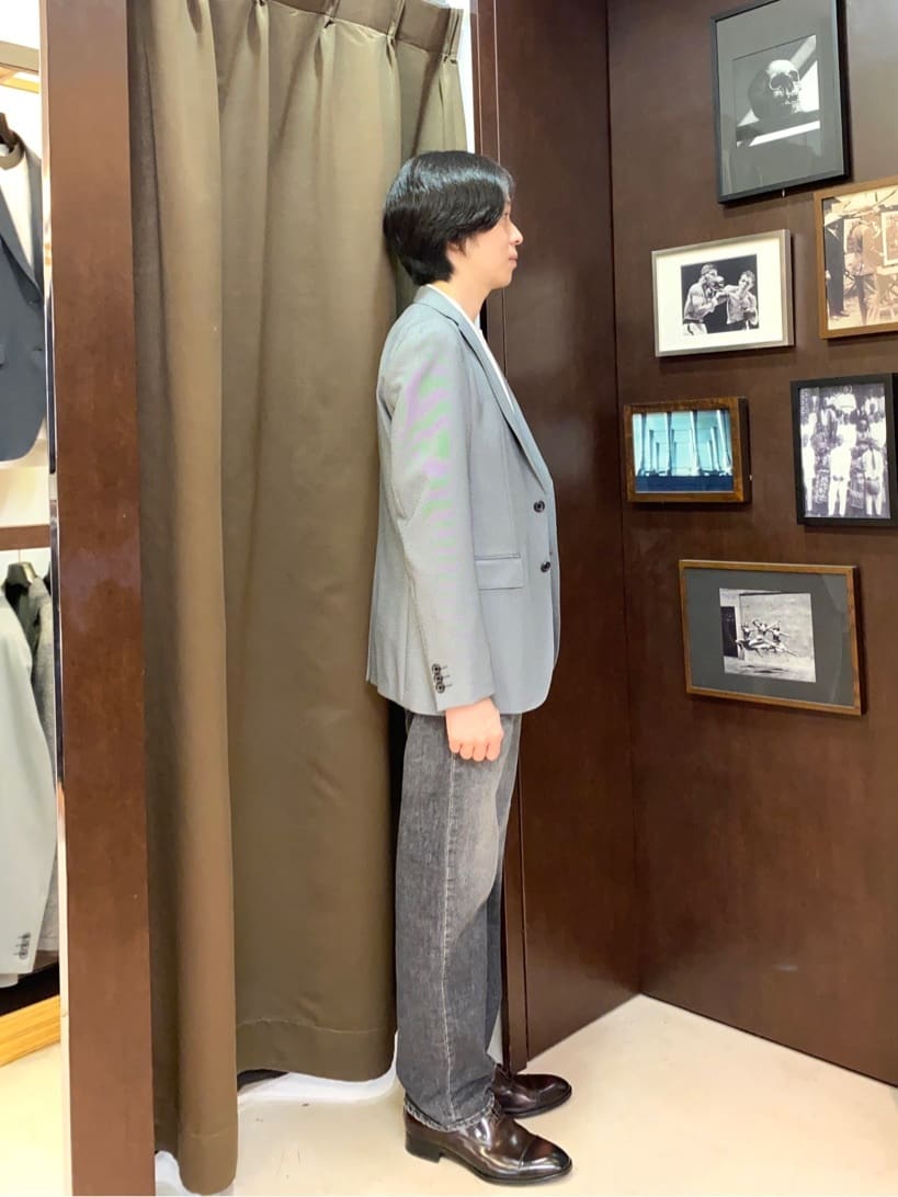 コバヤシさんの「TAKEO KIKUCHI｜【モンスターストレッチ】日本製 ウォッシュド デニムパンツ」を使ったコーディネート