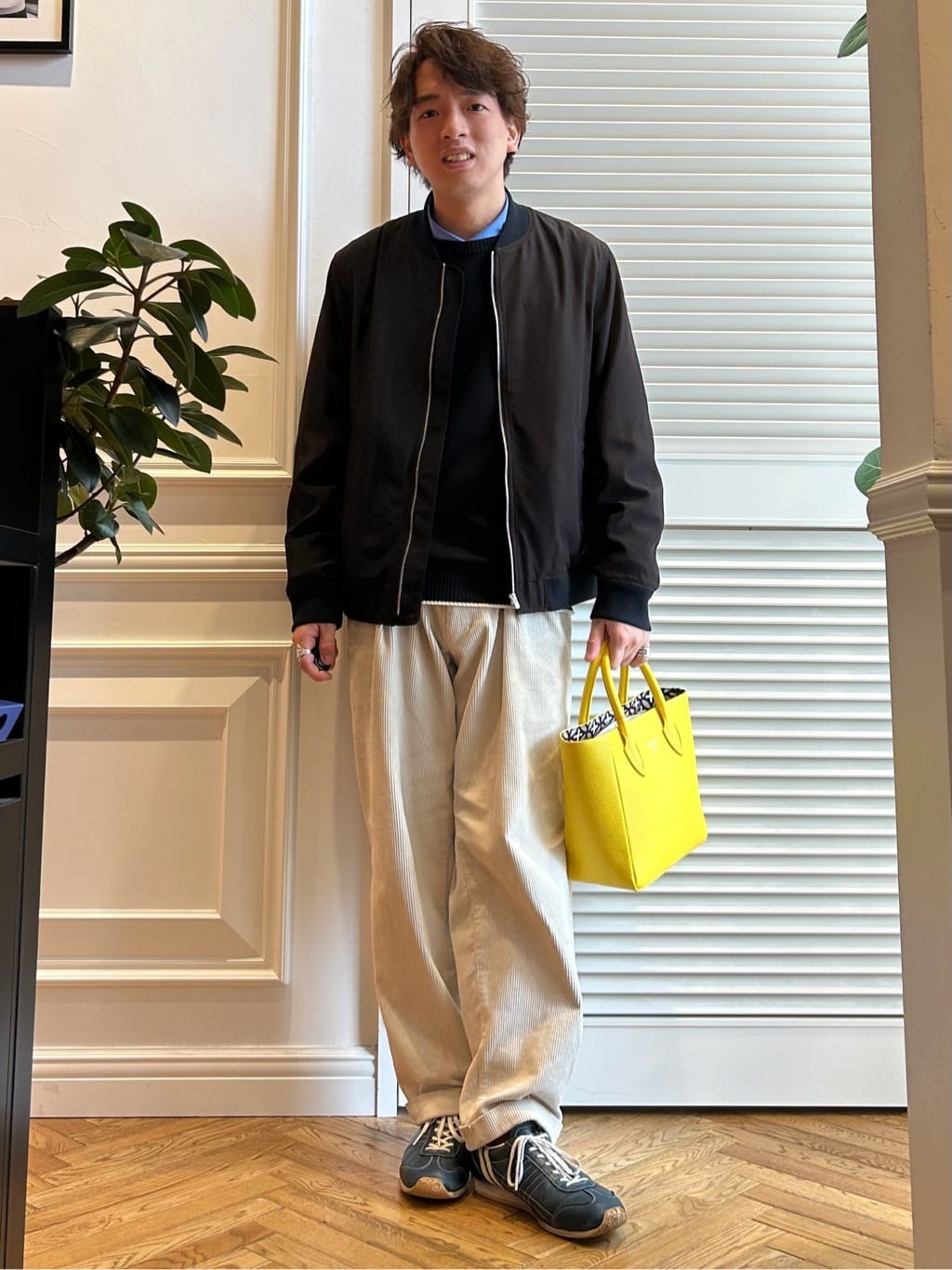 須田　慎二郎さんの「DRESSTERIOR｜【otonaMUSE5月号掲載/日本製】シュリンクレザーミニトート」を使ったコーディネート