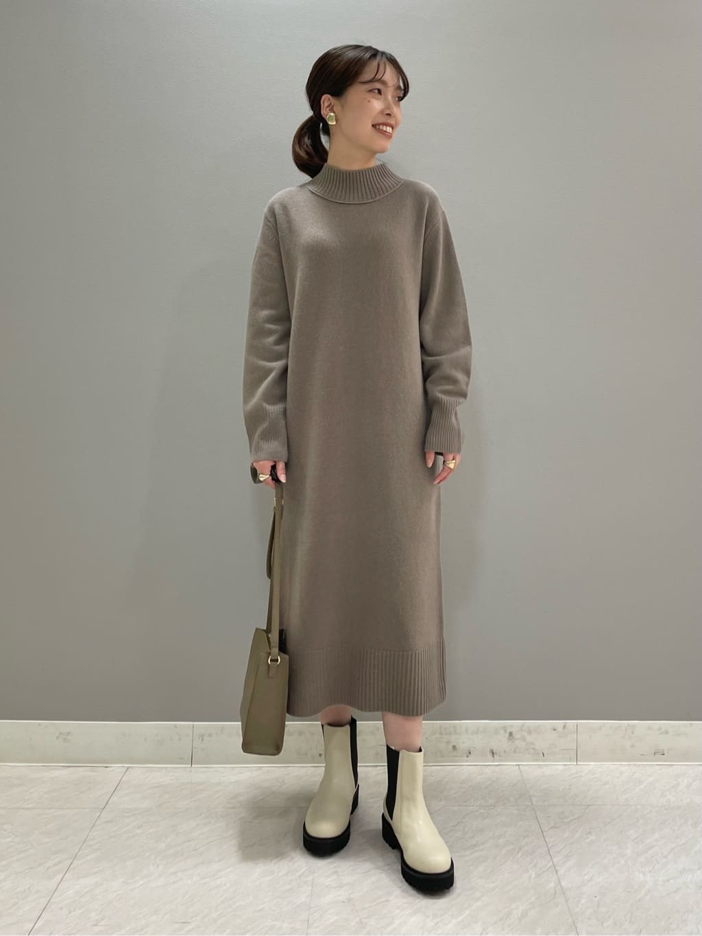 ねねさんの「INDIVI｜【2WAY／前後着用可能】ラメ入りトレンドニット」を使ったコーディネート