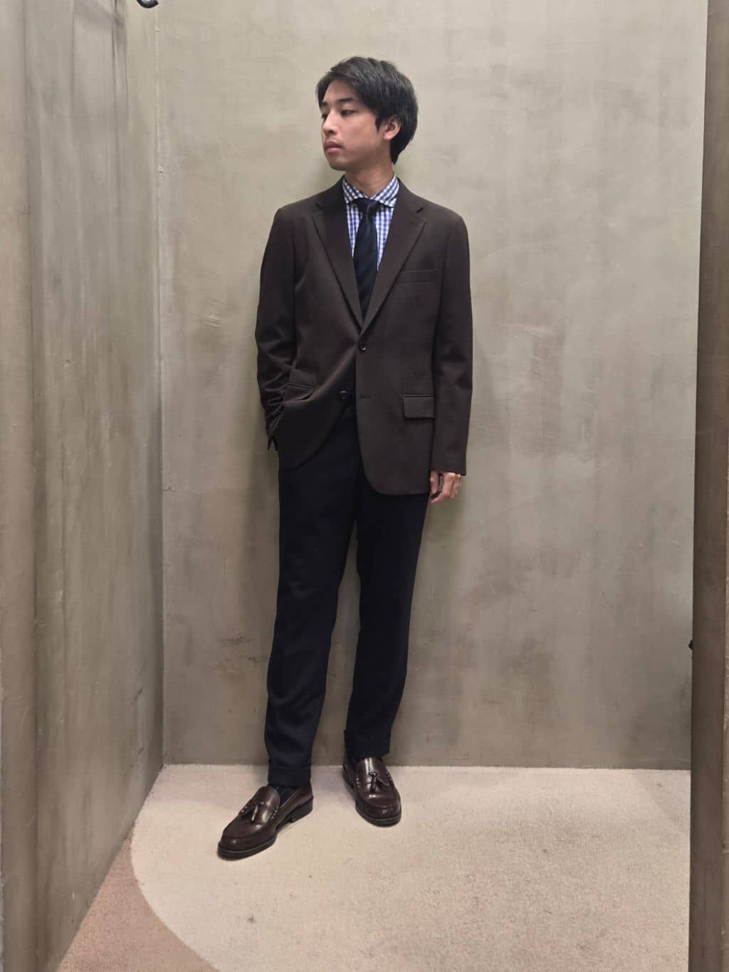 白木駆さんの「TAKEO KIKUCHI｜【Made in JAPAN】TANGOストライプ ネクタイ」を使ったコーディネート