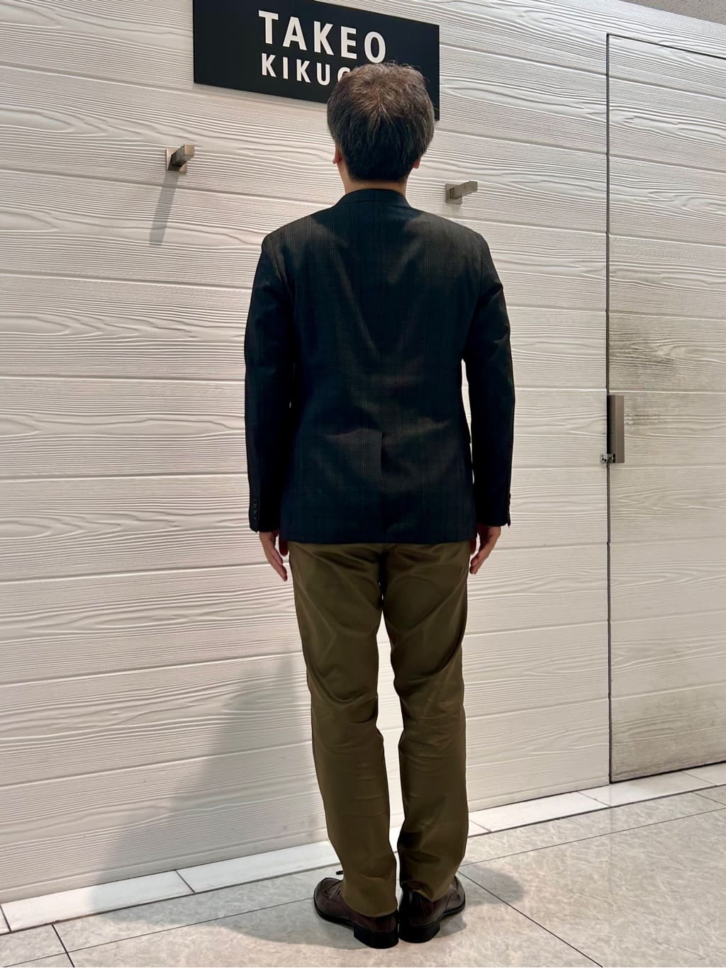すーさんの「TAKEO KIKUCHI｜【オフィスカジュアル対応】ドレス チノパンツ」を使ったコーディネート