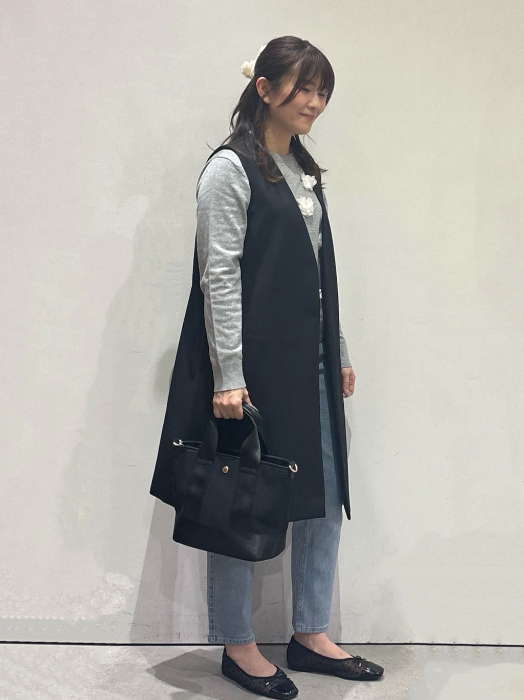 まみさんの「OPAQUE.CLIP｜◆《通勤/セットアップ対応》ロングジレ/ダブルクロス【洗濯機洗い可】」を使ったコーディネート