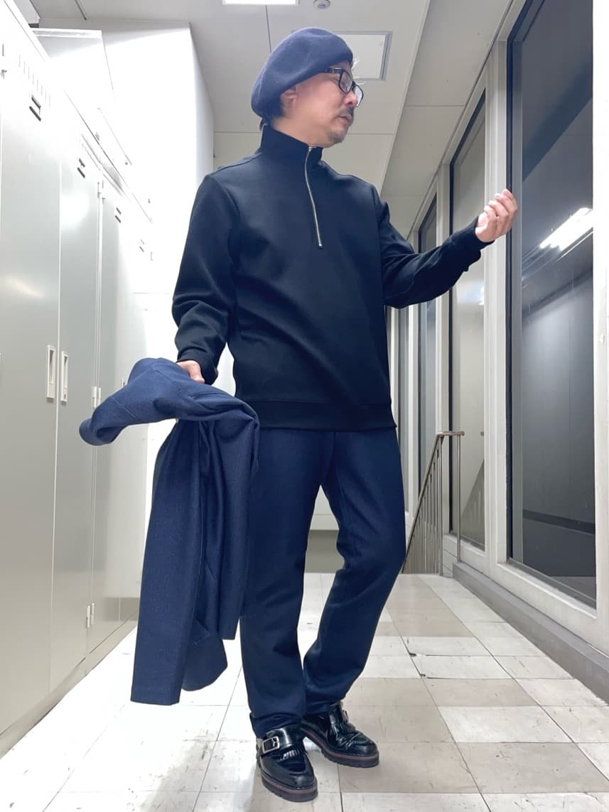 MAKOTO AIさんの「TAKEO KIKUCHI｜【DOWN FABRIC】ダウンファブリック スタンドカラーブルゾン」を使ったコーディネート