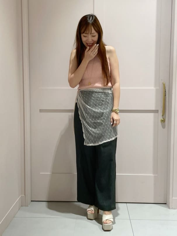 maiさんの「ESPERANZA｜◆【ラク盛り／サンダル】リピーター続出／脚長美脚　ラク盛り厚底サンダル　24年Ver」を使ったコーディネート