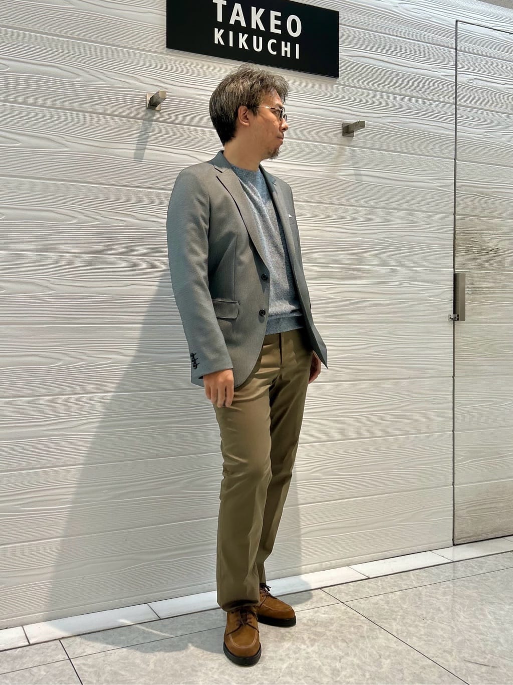 すーさんの「TAKEO KIKUCHI｜【オフィスカジュアル対応】ドレス チノパンツ」を使ったコーディネート