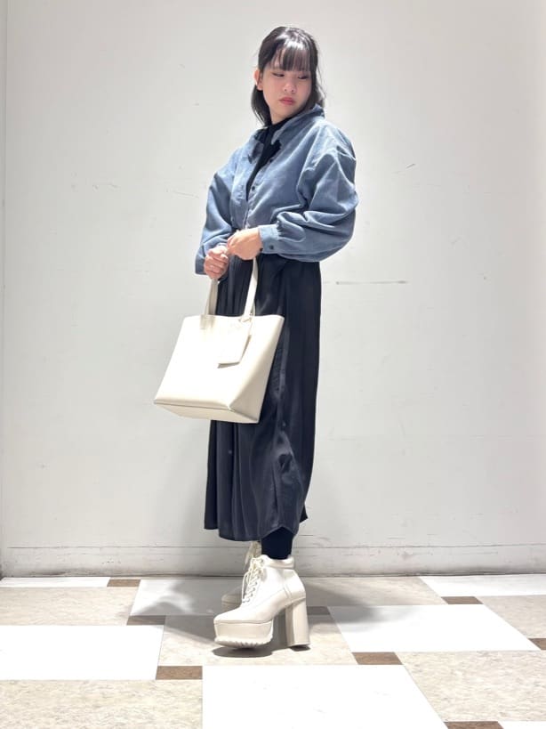 夜桜さんの「ESPERANZA｜【ラク盛り／ショートブーツ】リピーター続出／脚長美脚　厚底メッシュスポーティーショートブーツ」を使ったコーディネート