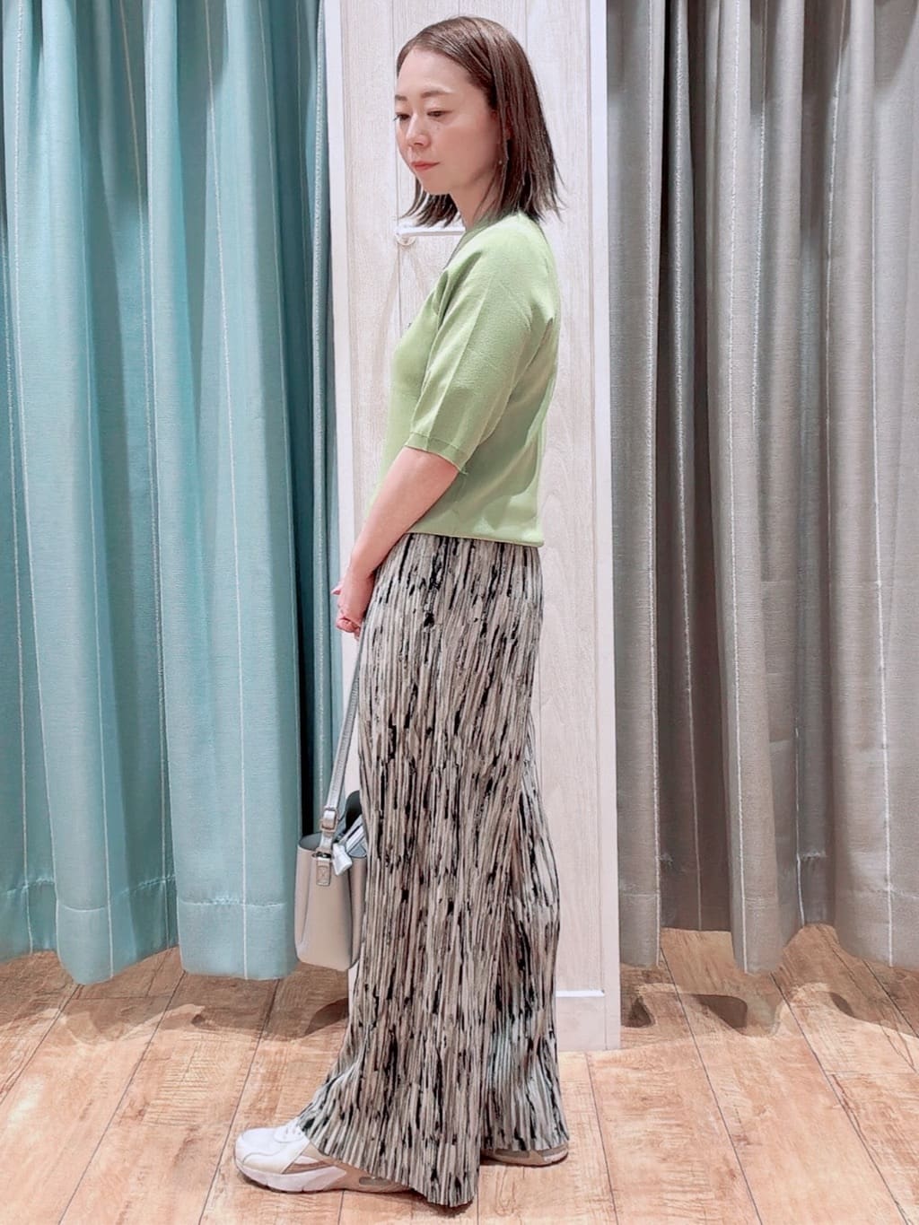 なみぞうさんの「SHOO･LA･RUE｜◆3層ヨコナガショルダーバッグ」を使ったコーディネート