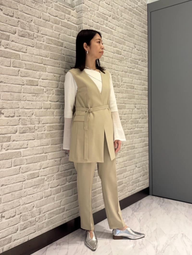 Mikoさんの「INDIVI｜【接触冷感／セットアップ対応】イージーテーパードパンツ【通勤・セレモニー】」を使ったコーディネート