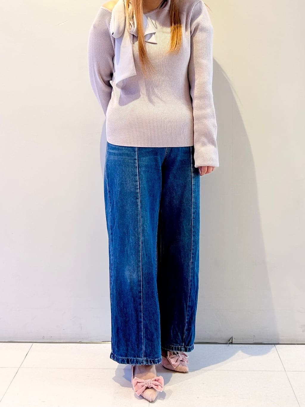 かなぴぃさんの「ESPERANZA｜リボンチュールレースバックストラップ2WAYパンプス」を使ったコーディネート