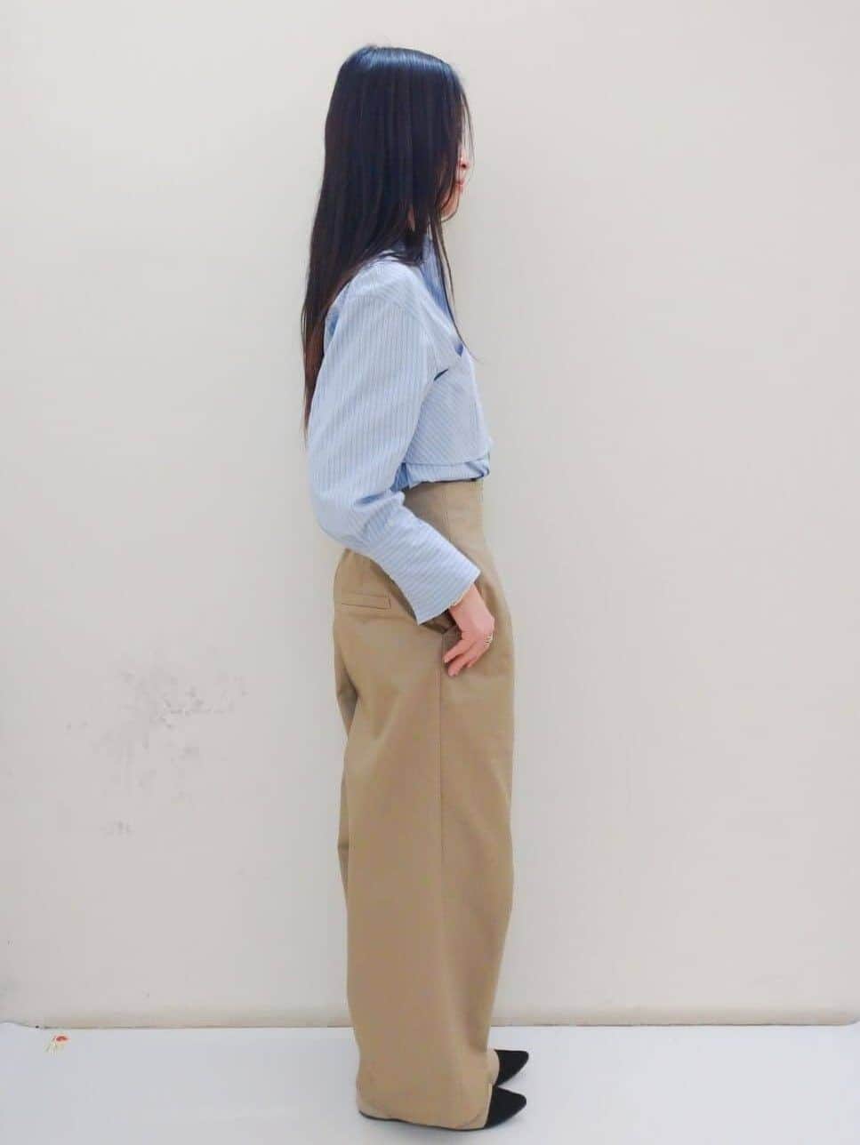 yuriさんの「OPAQUE.CLIP｜◆《andGIRL掲載》ストライプビスチェセットシャツ【洗濯機洗い可）】」を使ったコーディネート