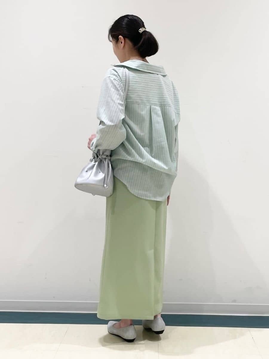 あんづさんの「SHOO･LA･RUE｜◆ストレッチアーモンドトゥパンプス」を使ったコーディネート