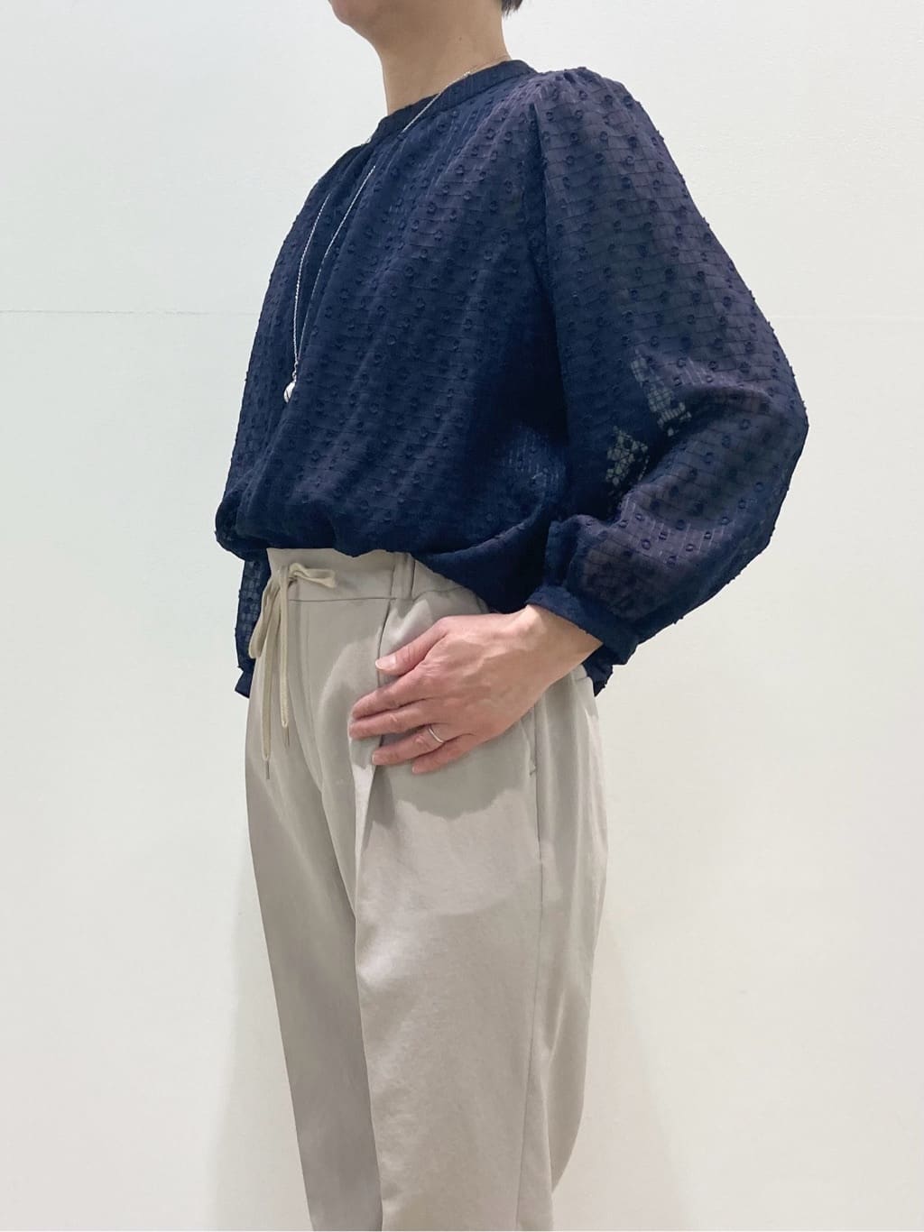 koyaさんの「Reflect｜◆【手洗い可】ロングシルエットブラウス」を使ったコーディネート