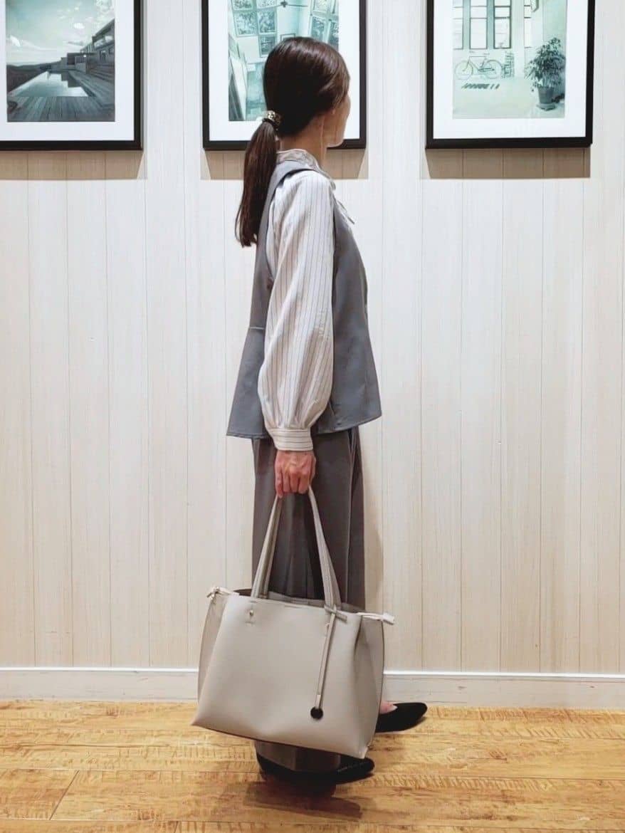 なっちゃんさんの「SHOO･LA･RUE｜◆ストレッチアーモンドトゥパンプス」を使ったコーディネート