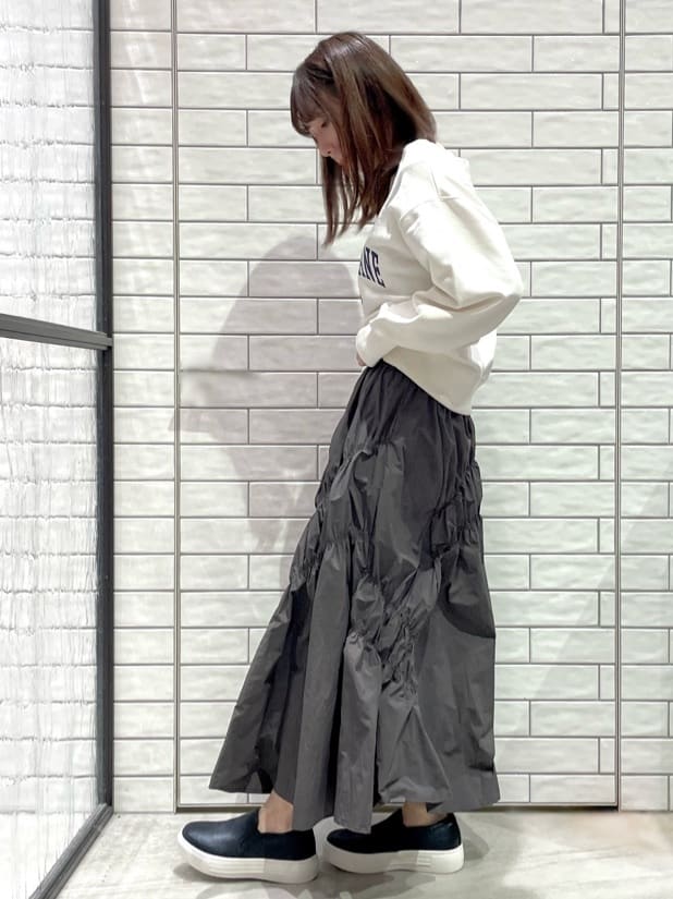 ayakaさんの「OPAQUE.CLIP｜◆カレッジロゴスウェット【洗濯機洗い可】」を使ったコーディネート