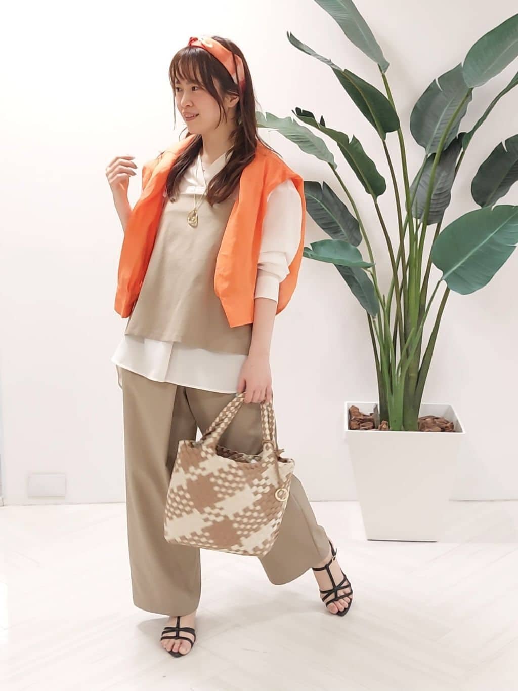 YuKaRiさんの「UNTITLED｜◆ビッグトップネックレス」を使ったコーディネート