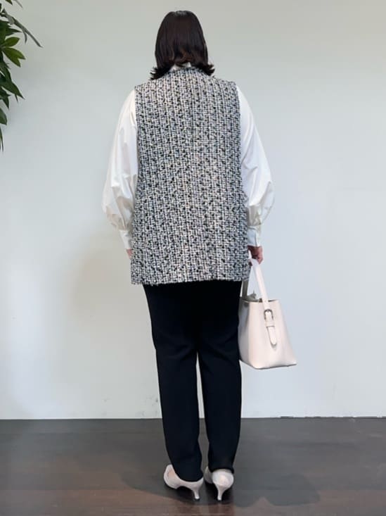 Asamiさんの「UNTITLED｜◆【通勤スーツ】タックテーパードパンツ」を使ったコーディネート