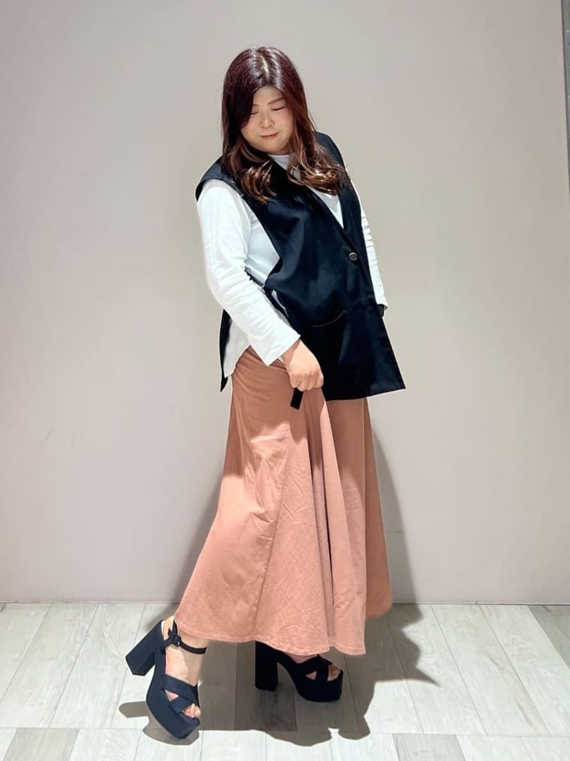 yumiさんの「ESPERANZA｜ラク盛り厚底サンダルⅢ」を使ったコーディネート