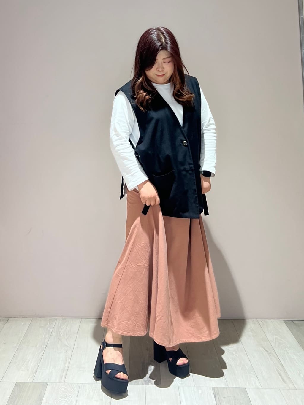 yumiさんの「ESPERANZA｜ラク盛り厚底サンダルⅢ」を使ったコーディネート