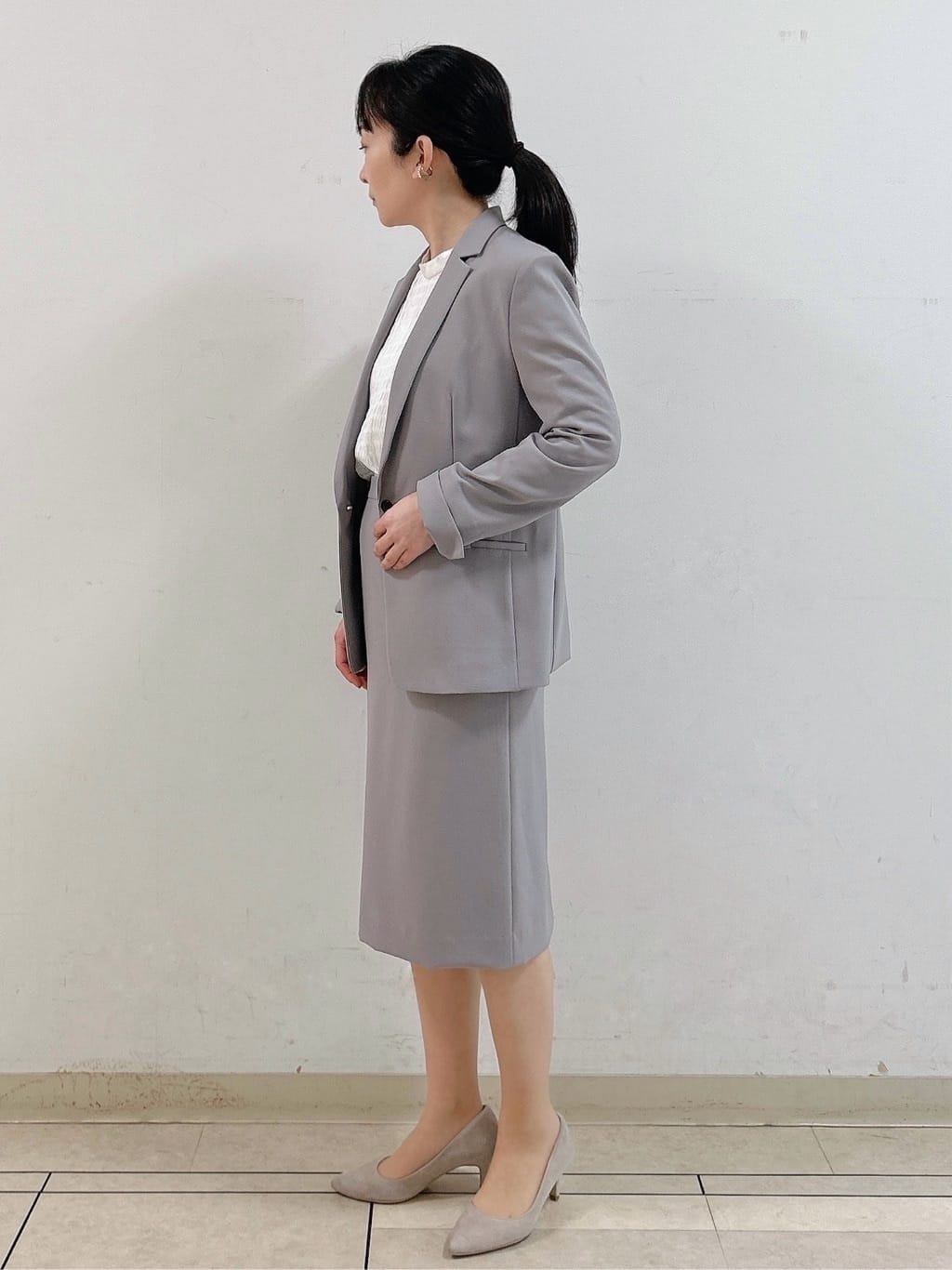 hattoriさんの「INDIVI｜【定番スーツ／UVケア／洗える】ウール調テーラードジャケット」を使ったコーディネート