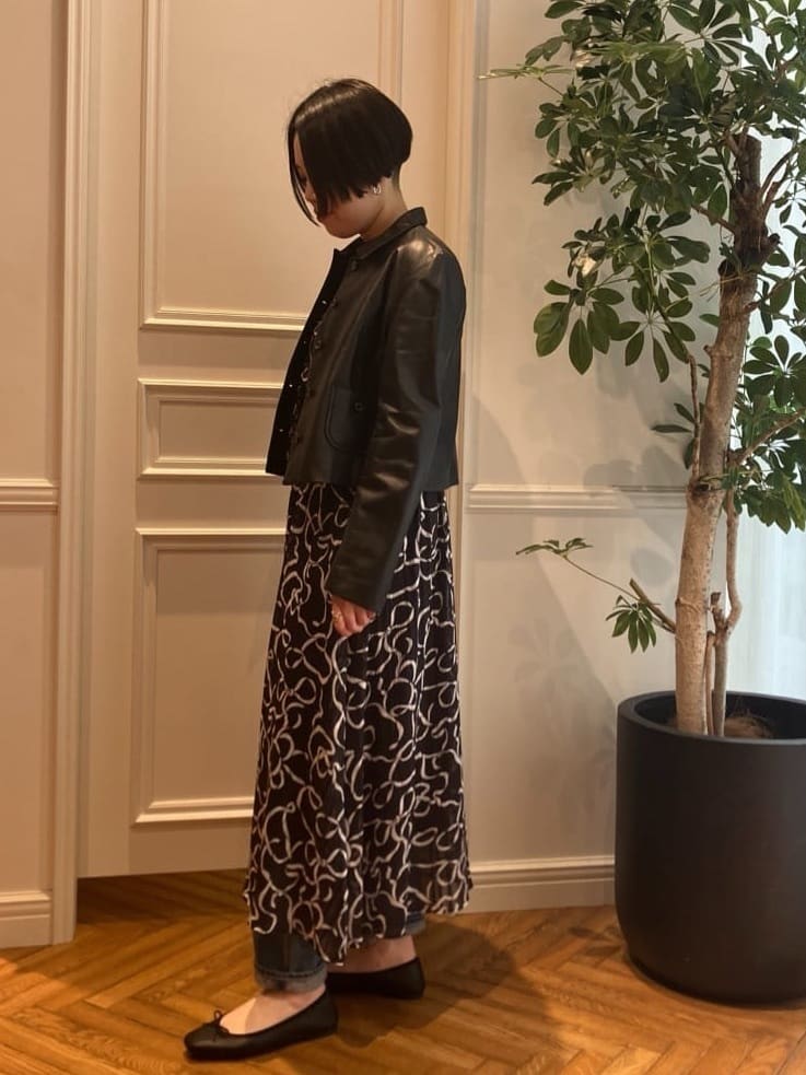 konominさんの「DRESSTERIOR｜【ウォッシャブル】テーパードコンフォートデニム」を使ったコーディネート