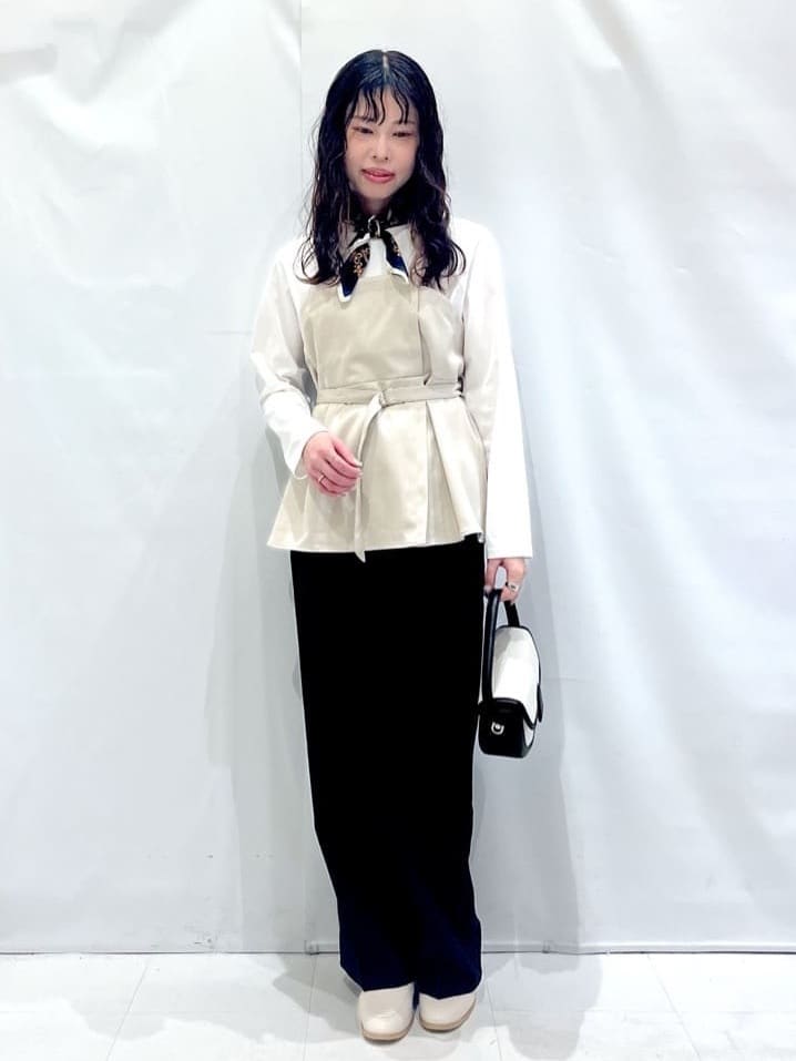 komaさんの「OPAQUE.CLIP｜◆ベルト付ビスチェドッキングカットソー【洗濯機洗い可】」を使ったコーディネート