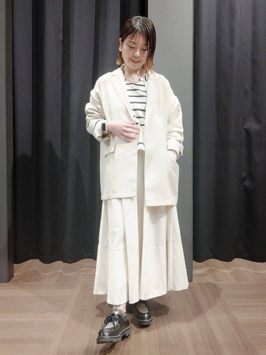 naoさんの「THE SHOP TK｜◆パナマメッシュジャケット」を使ったコーディネート