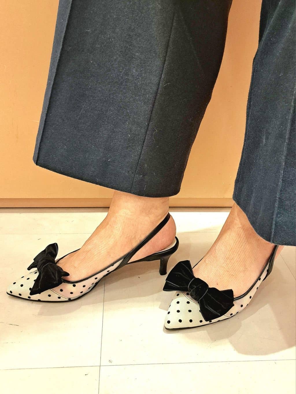 NOKAさんの「ESPERANZA｜リボンチュールレースバックストラップ2WAYパンプス」を使ったコーディネート