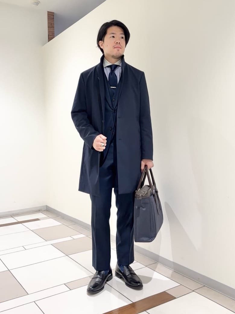 及川さんの「TAKEO KIKUCHI｜【Three by Three】シャイニーシャークピンヘッド スーツ/3ピース対応可」を使ったコーディネート