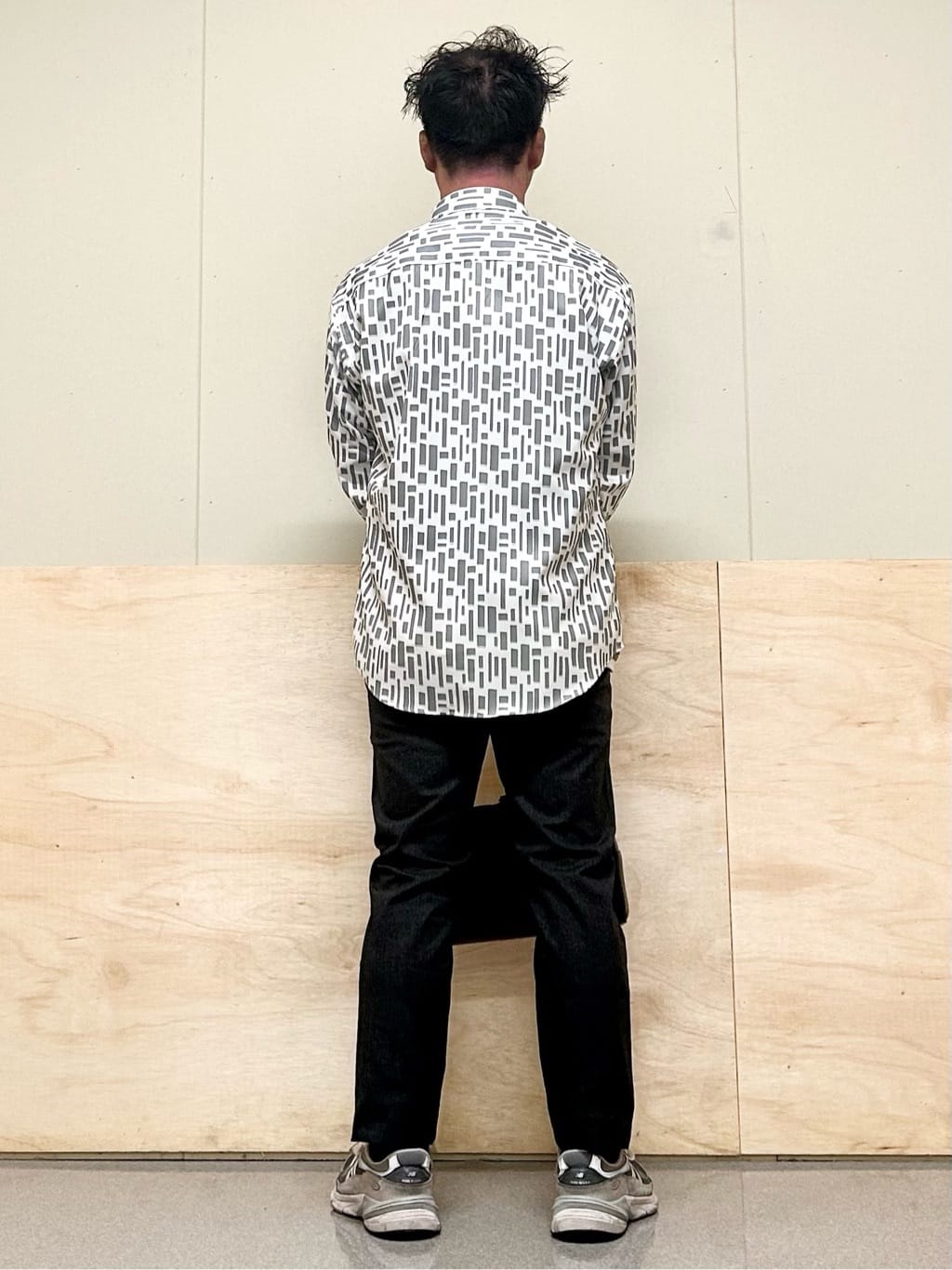KENJI Iさんの「THE SHOP TK｜【オールシーズン穿ける！】7DAYSストレッチへリンボンパンツ　ON&hArr;OFF兼用」を使ったコーディネート