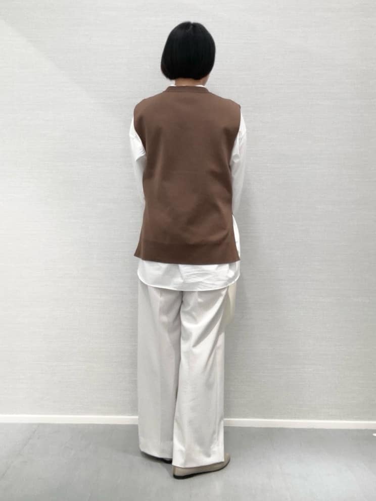 Yukoさんの「UNTITLED｜◆【後ろウエストゴム/きれいめ】ストレッチ ワイドパンツ」を使ったコーディネート