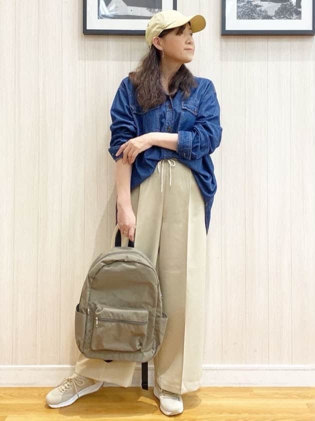 natsuさんの「SHOO･LA･RUE｜◆【洗える/S-LL】大人のこなれコーデに やわらかデニムシャツ」を使ったコーディネート