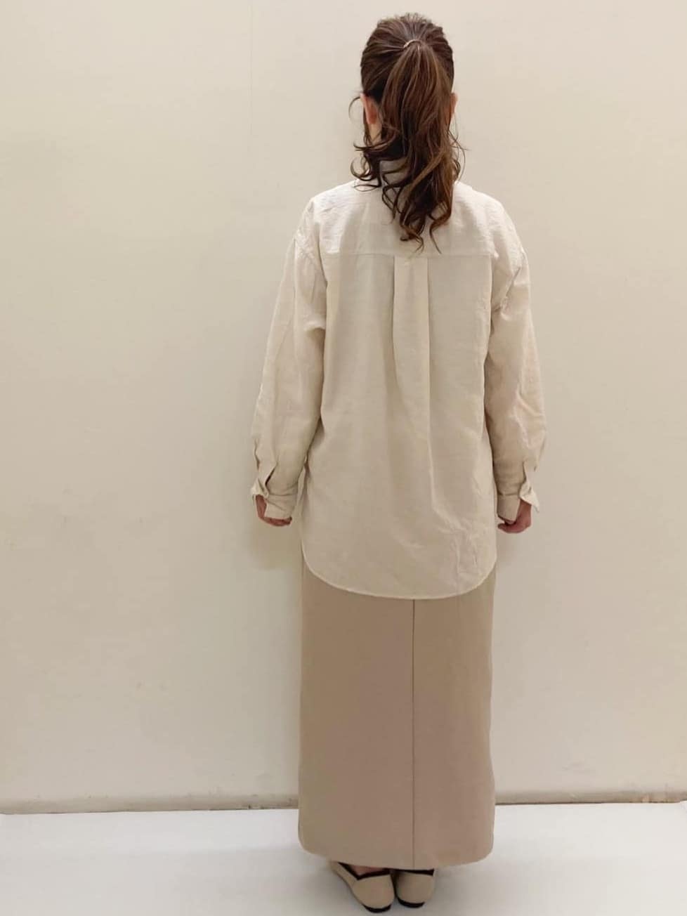 ユウさんの「OPAQUE.CLIP｜◆《andGIRL掲載》麻混シアーダブルポケットシャツ【洗濯機洗い可】」を使ったコーディネート
