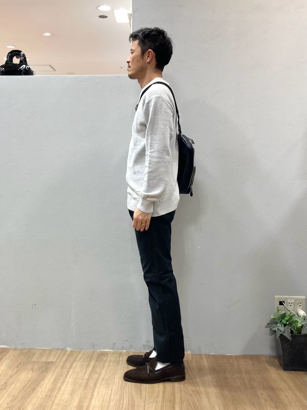 シュンさんの「TAKEO KIKUCHI｜【Made in JAPAN】播州織 ストレッチ パンツ」を使ったコーディネート