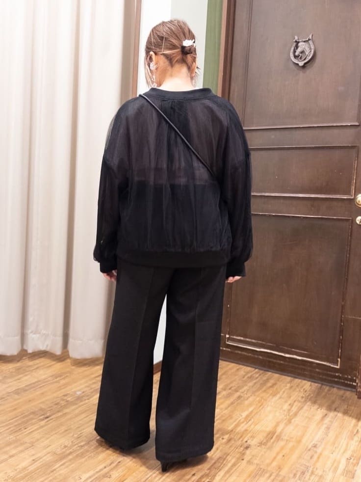 みかりん さんの「SHOO･LA･RUE｜◆【通勤/セレモニー】Vカットデザインで足が美しく見える ベーシック5cmパンプス」を使ったコーディネート