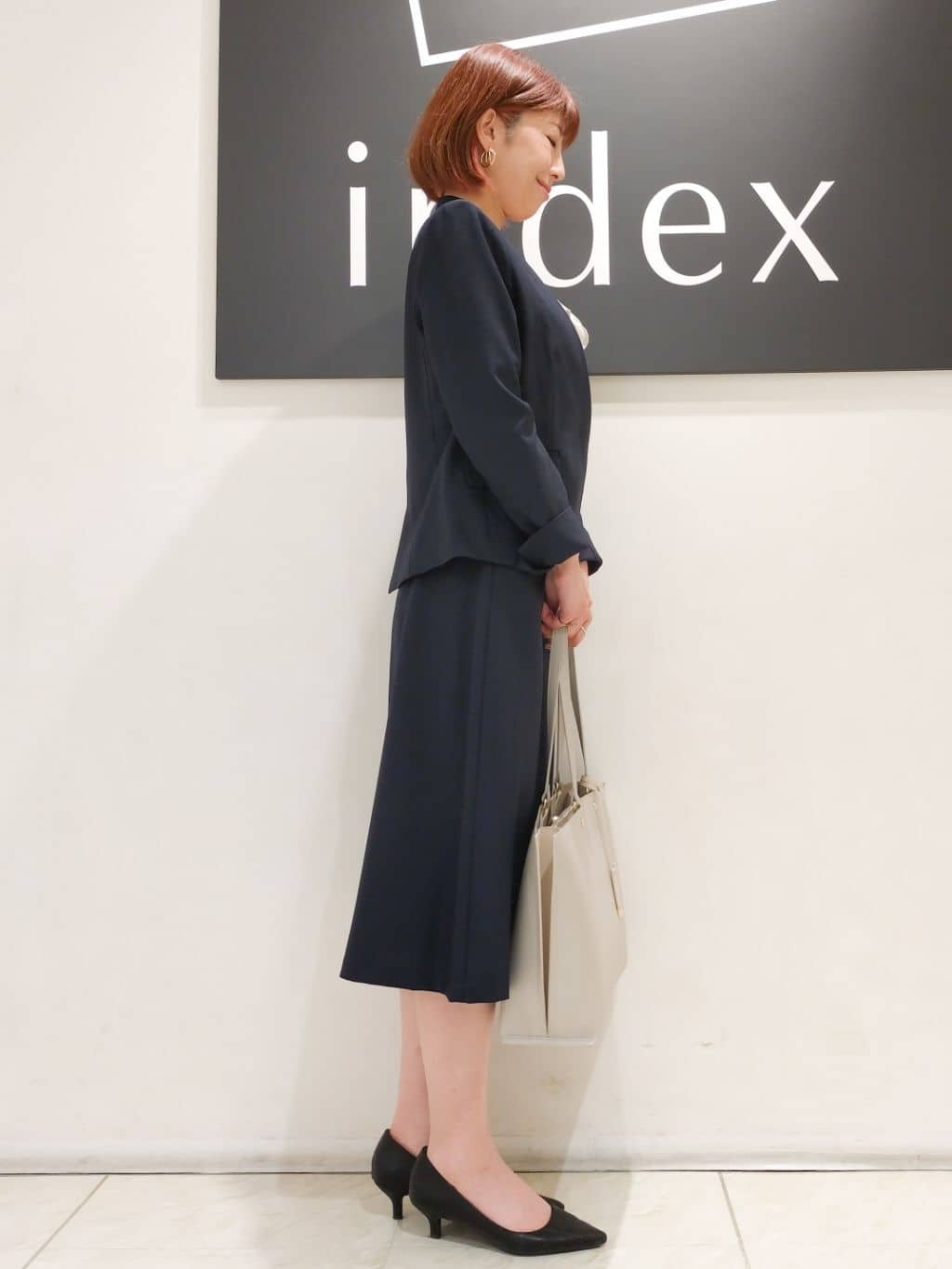 n.さんの「index｜◆フリルバーデザインブラウス【洗濯機洗い可／イージーアイロン／防シワ】」を使ったコーディネート