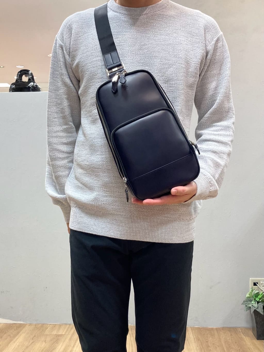 シュンさんの「TAKEO KIKUCHI｜【Made in JAPAN】播州織 ストレッチ パンツ」を使ったコーディネート