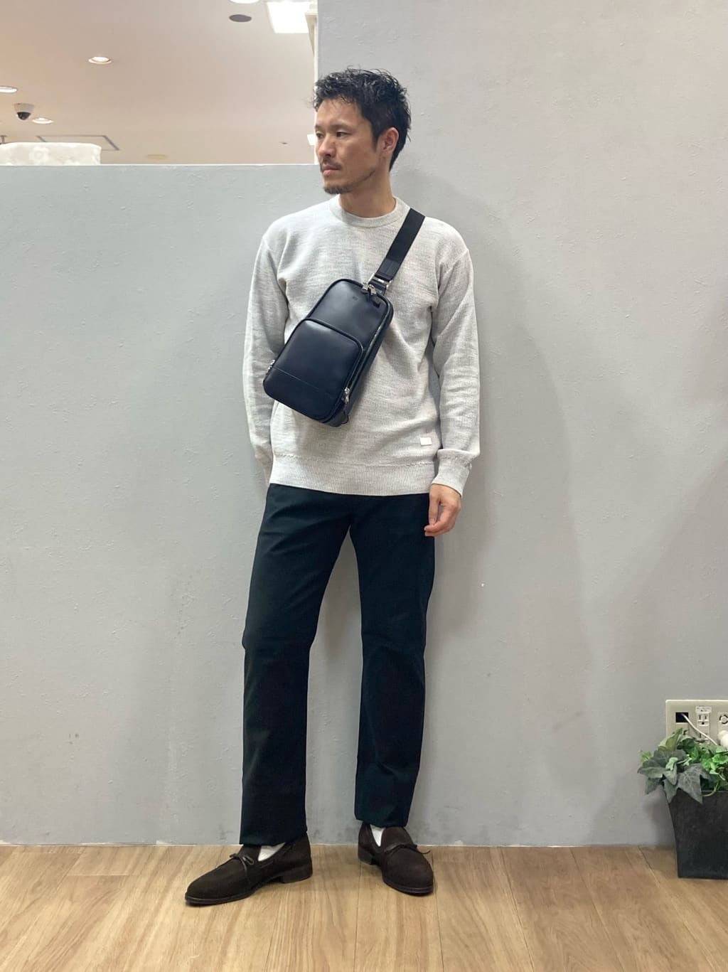 シュンさんの「TAKEO KIKUCHI｜【Made in JAPAN】播州織 ストレッチ パンツ」を使ったコーディネート