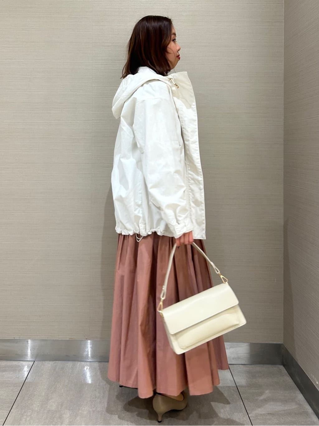 kanoさんの「UNTITLED｜◆【洗える/オンオフ使える】袖リブスリットストレッチニット」を使ったコーディネート