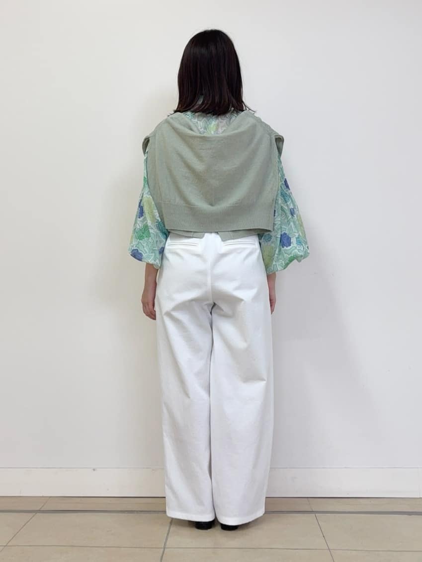 asamiさんの「UNTITLED｜◆【セットアップ可能】オールドフラワー プリントブラウス」を使ったコーディネート