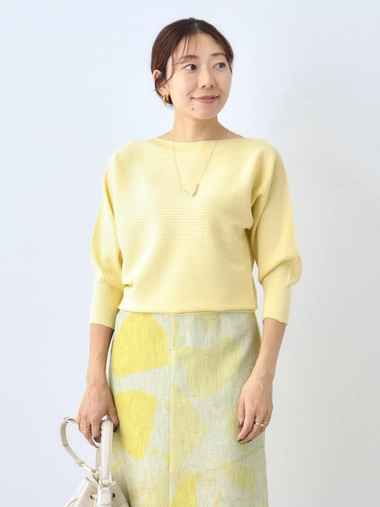 YUさんの「INDIVI｜◆【洗える／無縫製】美シルエット ドルマンスリーブニット」を使ったコーディネート
