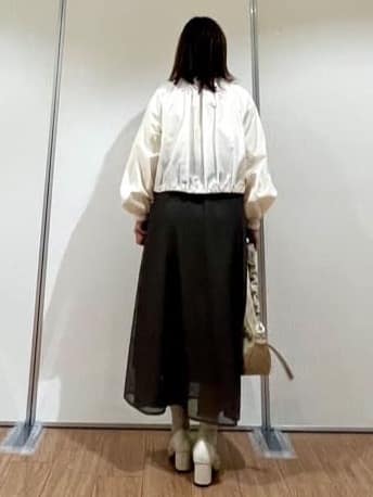 Juneさんの「UNTITLED｜◆【春の軽羽織り】ボリューム袖 ノーカラーブルゾン」を使ったコーディネート