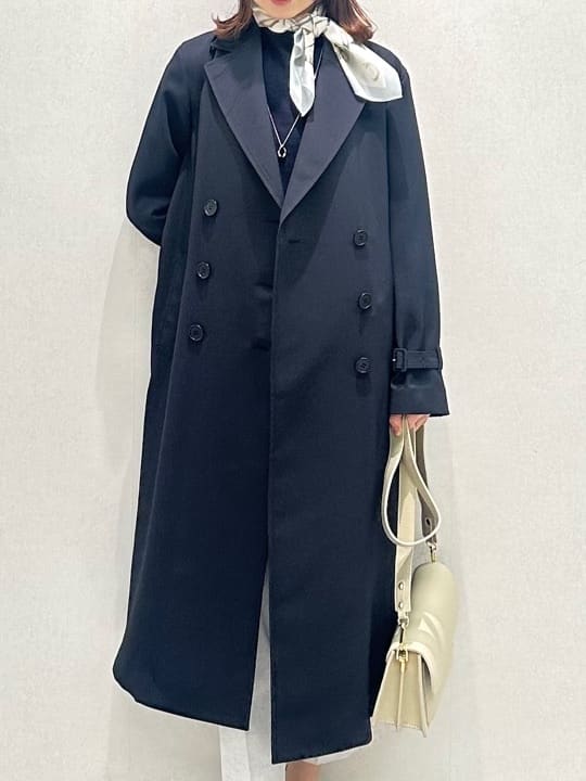 Miwaさんの「UNTITLED｜【手洗い／88cm正方形】バイカラーハーネススカーフ」を使ったコーディネート